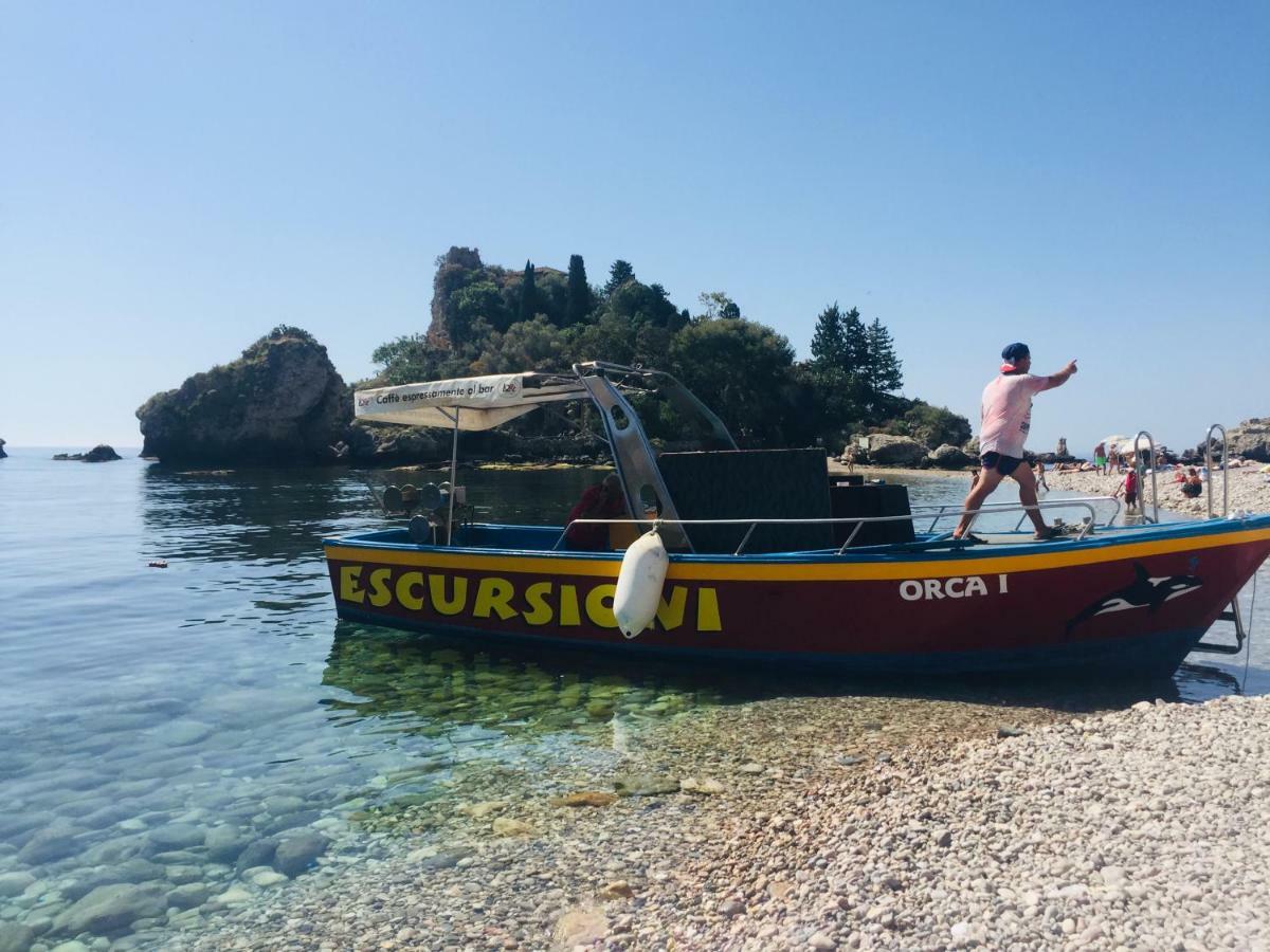 Vila Torre Dei Pirati Letojanni Exteriér fotografie